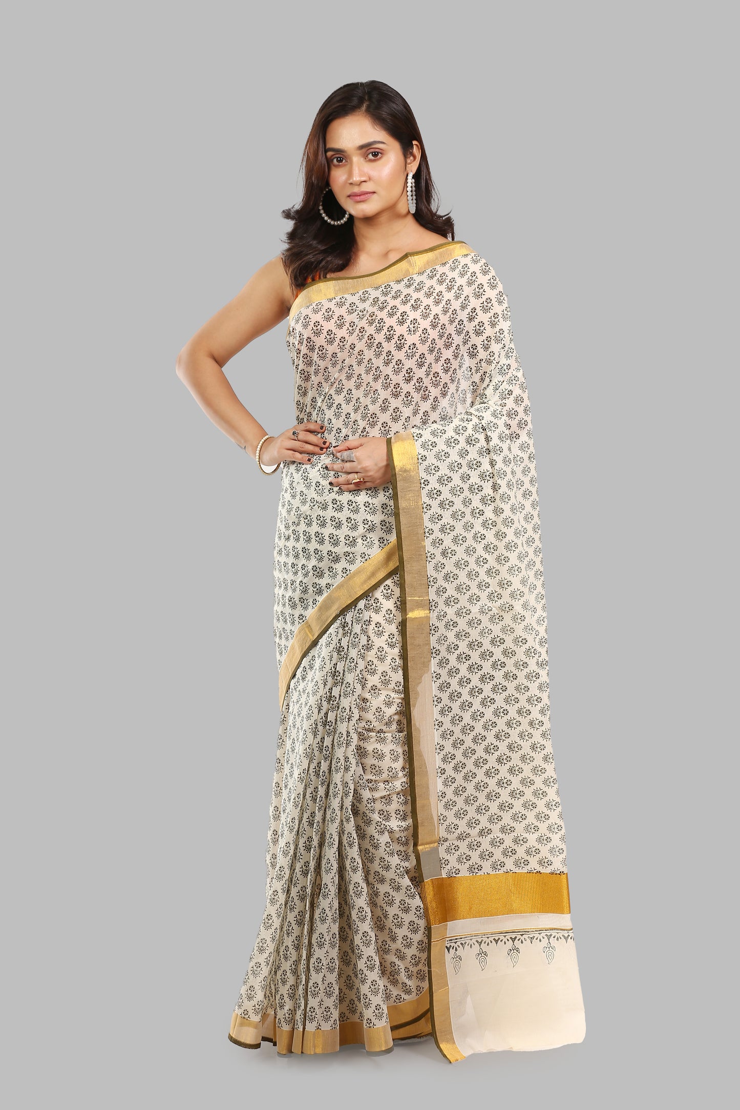 Captivating Ivory Cotton Saree