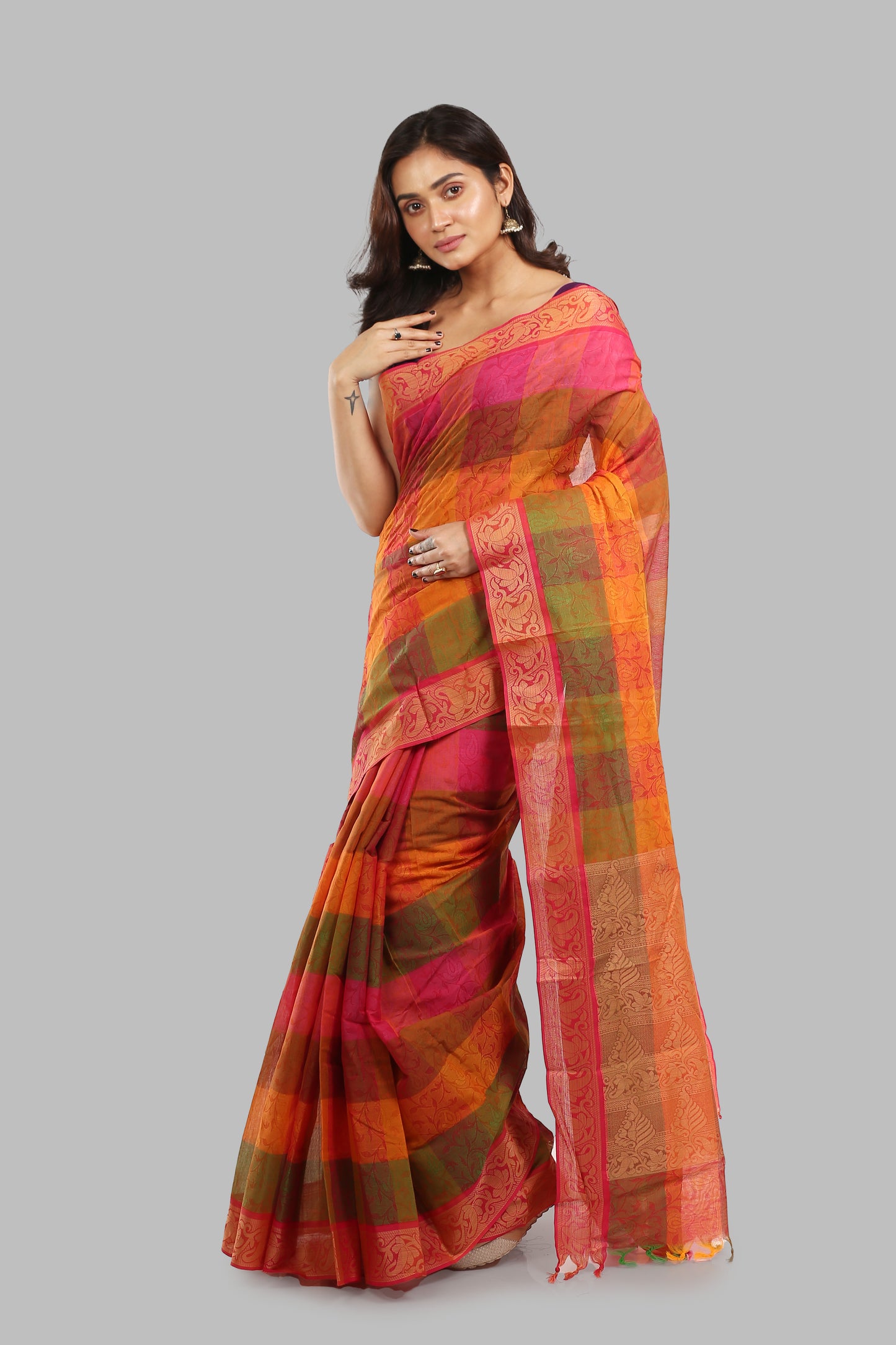 Checky Gleam Handloom Cotton Saree