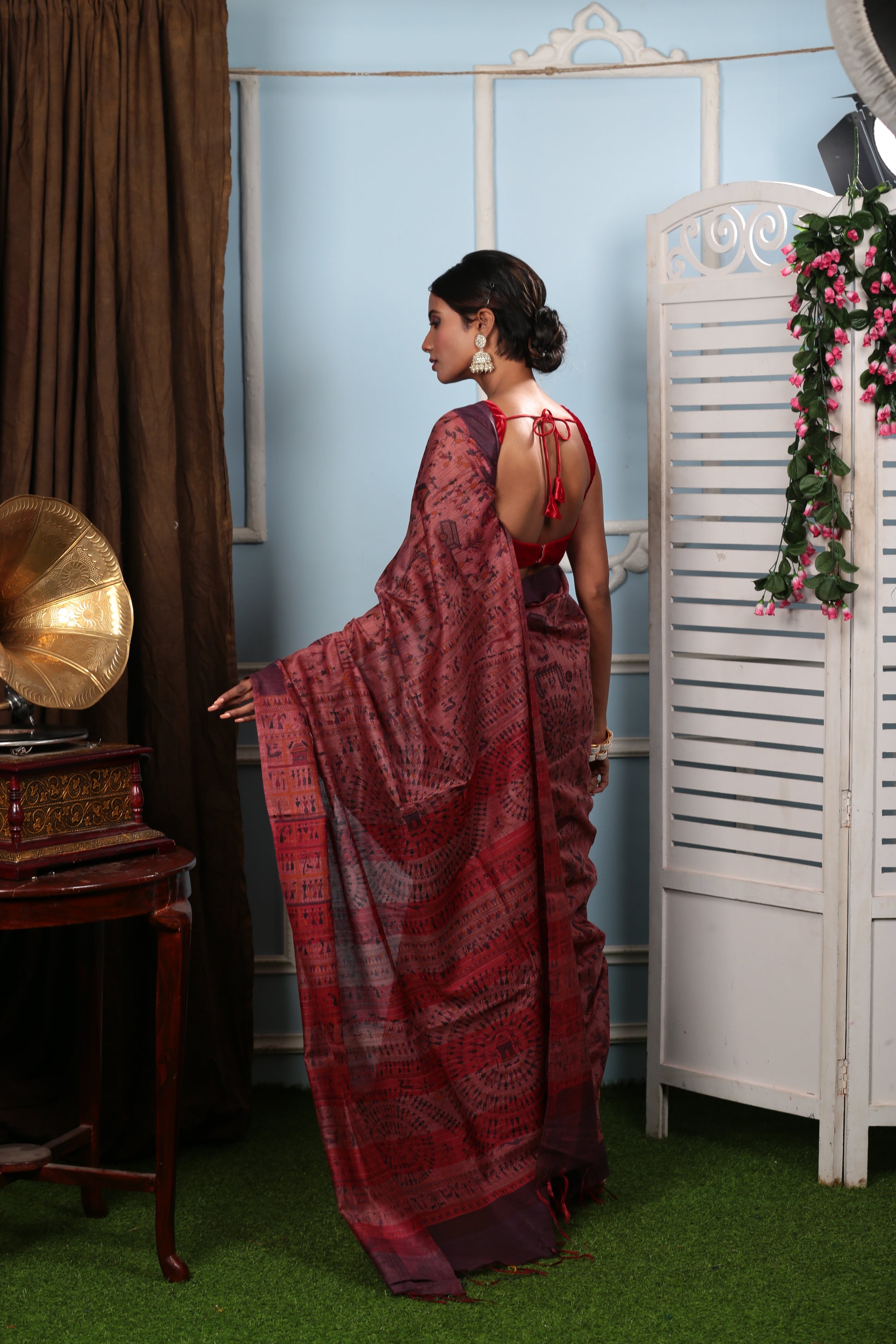 Rust cotton Warli painting saree with tribal art, perfect for festive occasions. | Urbane Essence