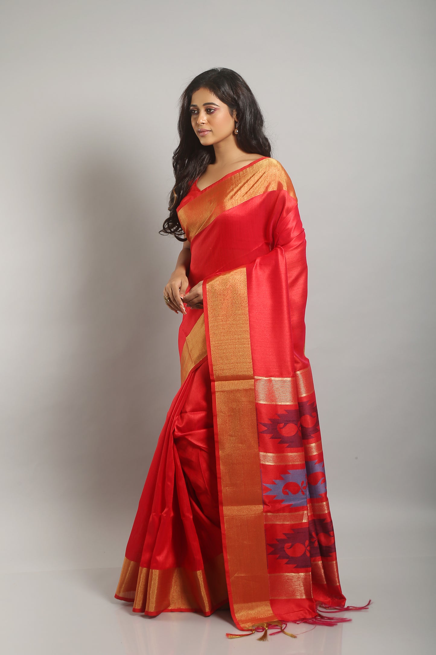 Flowery Matka Silk saree