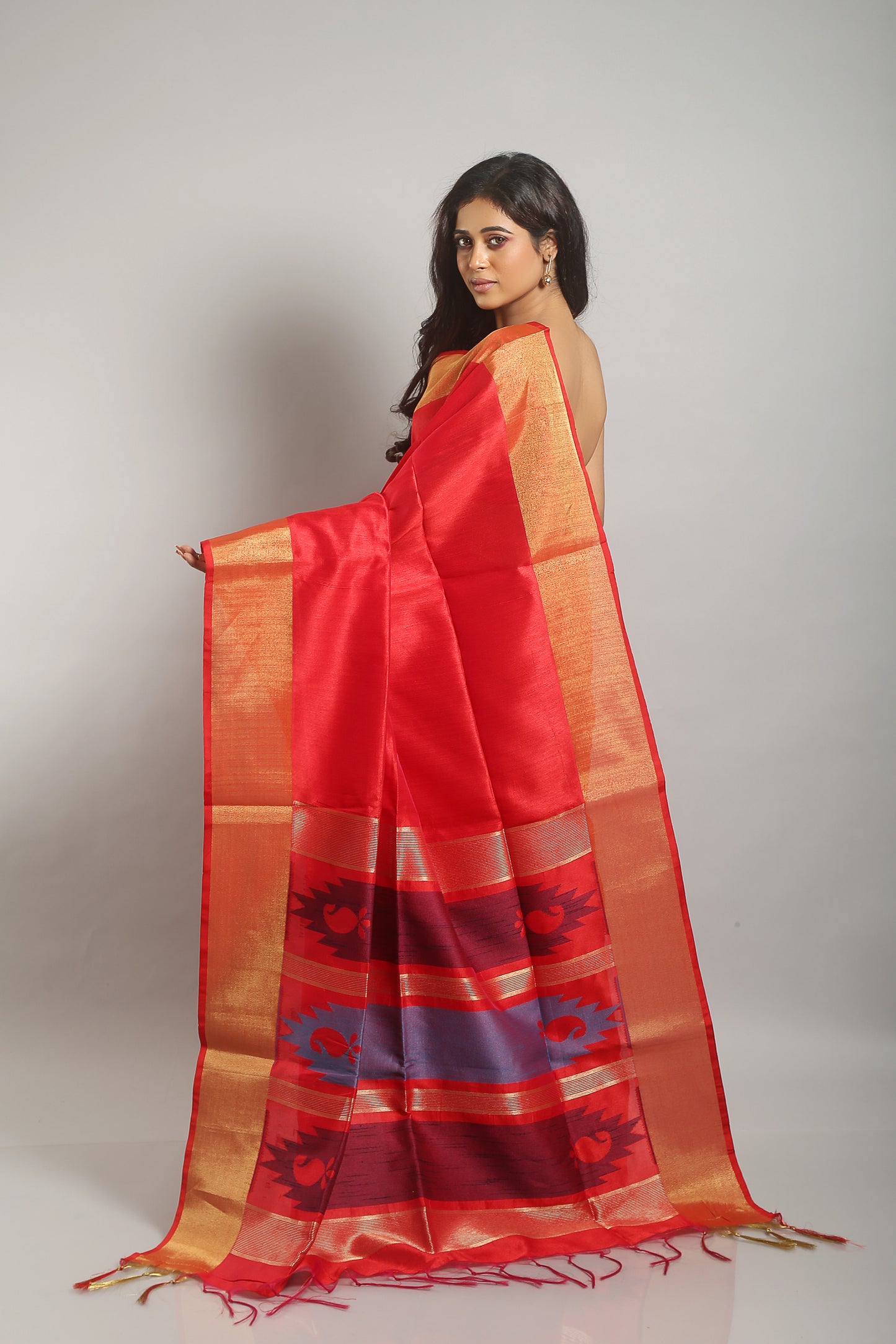 Flowery Matka Silk saree