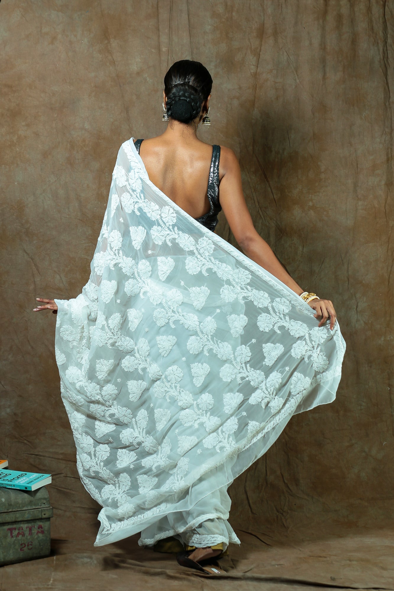 Gaata Rahe Mera Dil-Chikankari Saree