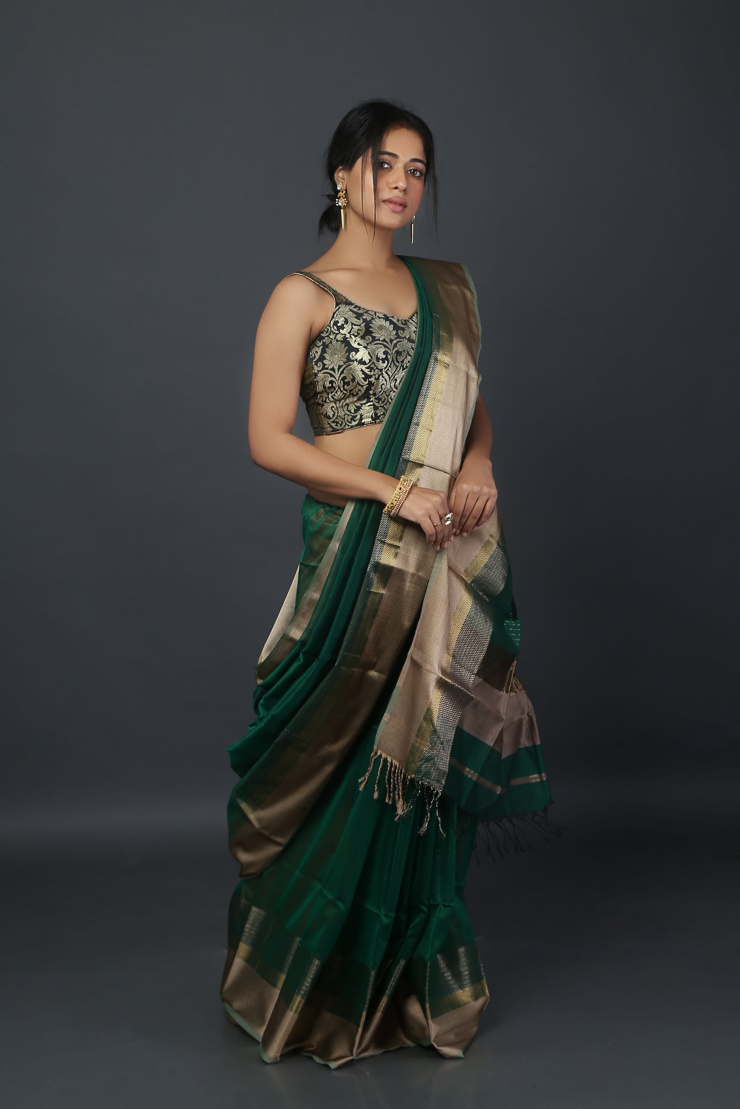Green Sheen Maheshwari Saree