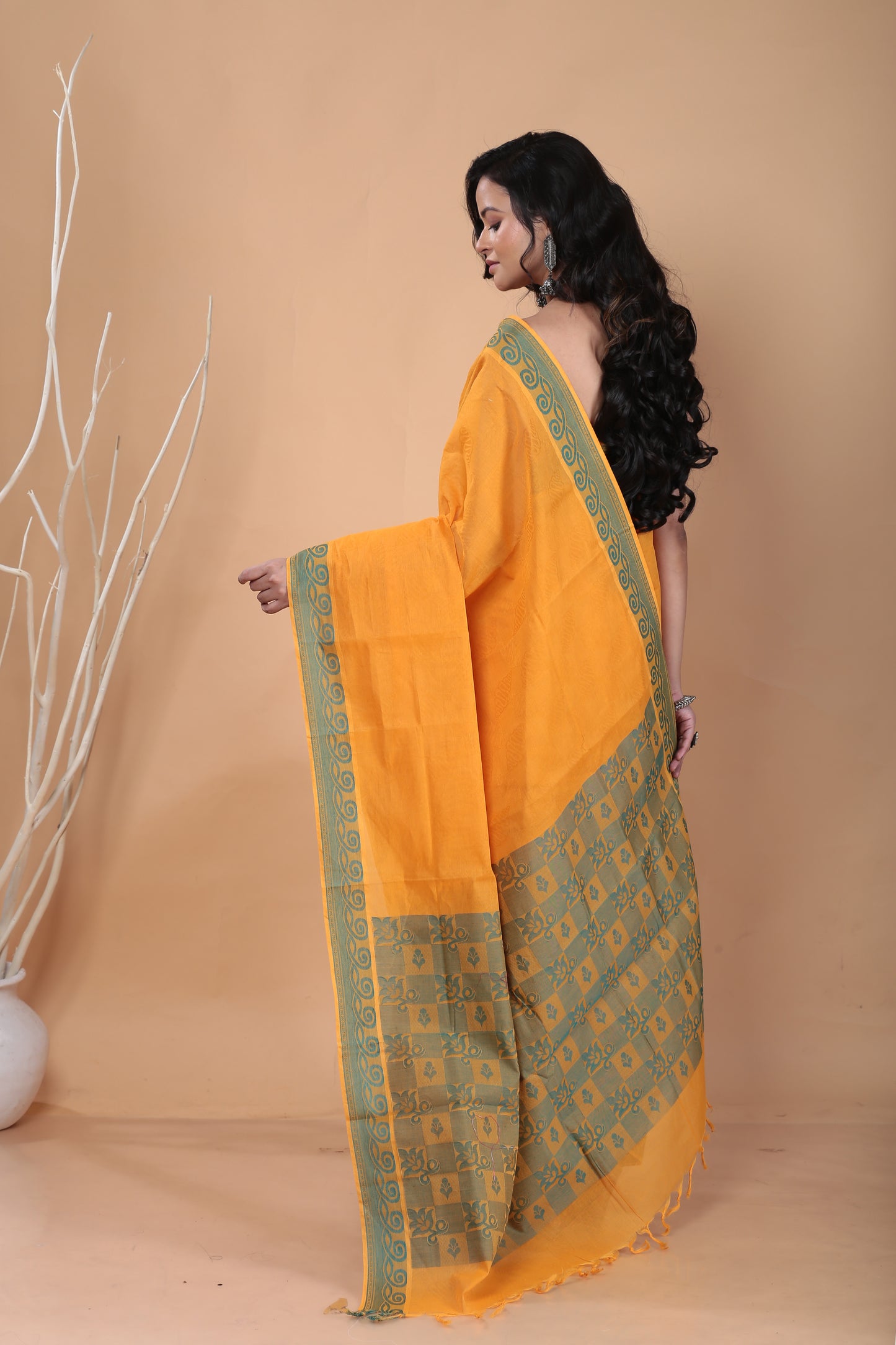Lively Virid Cotton Saree