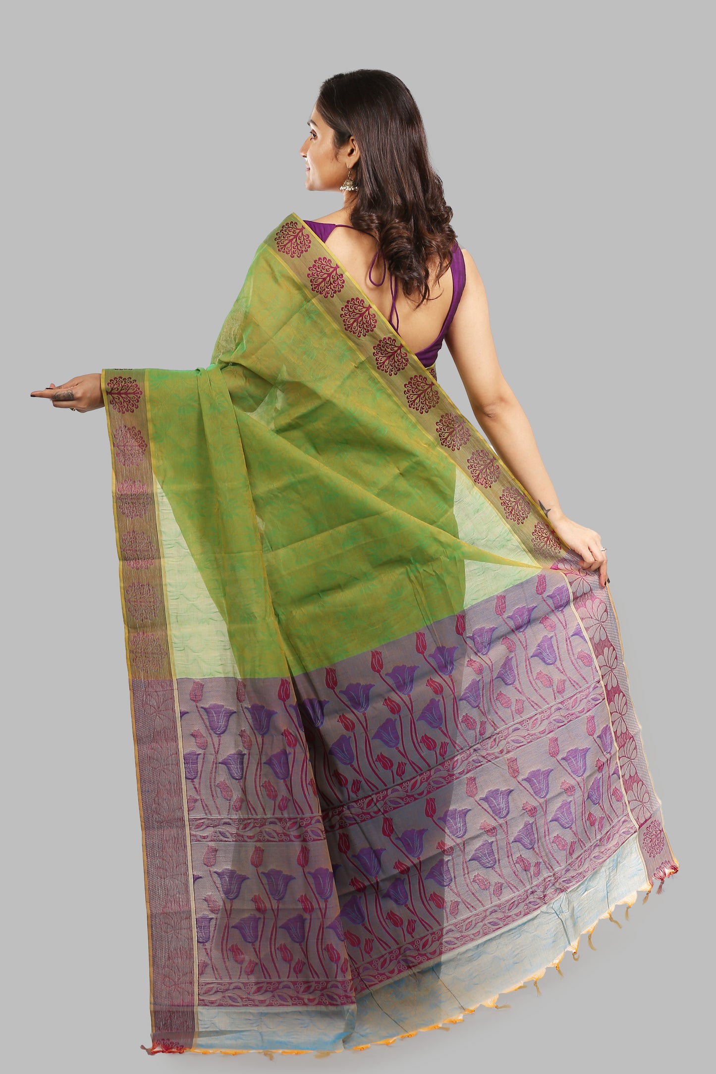 Lively Virid Cotton Saree