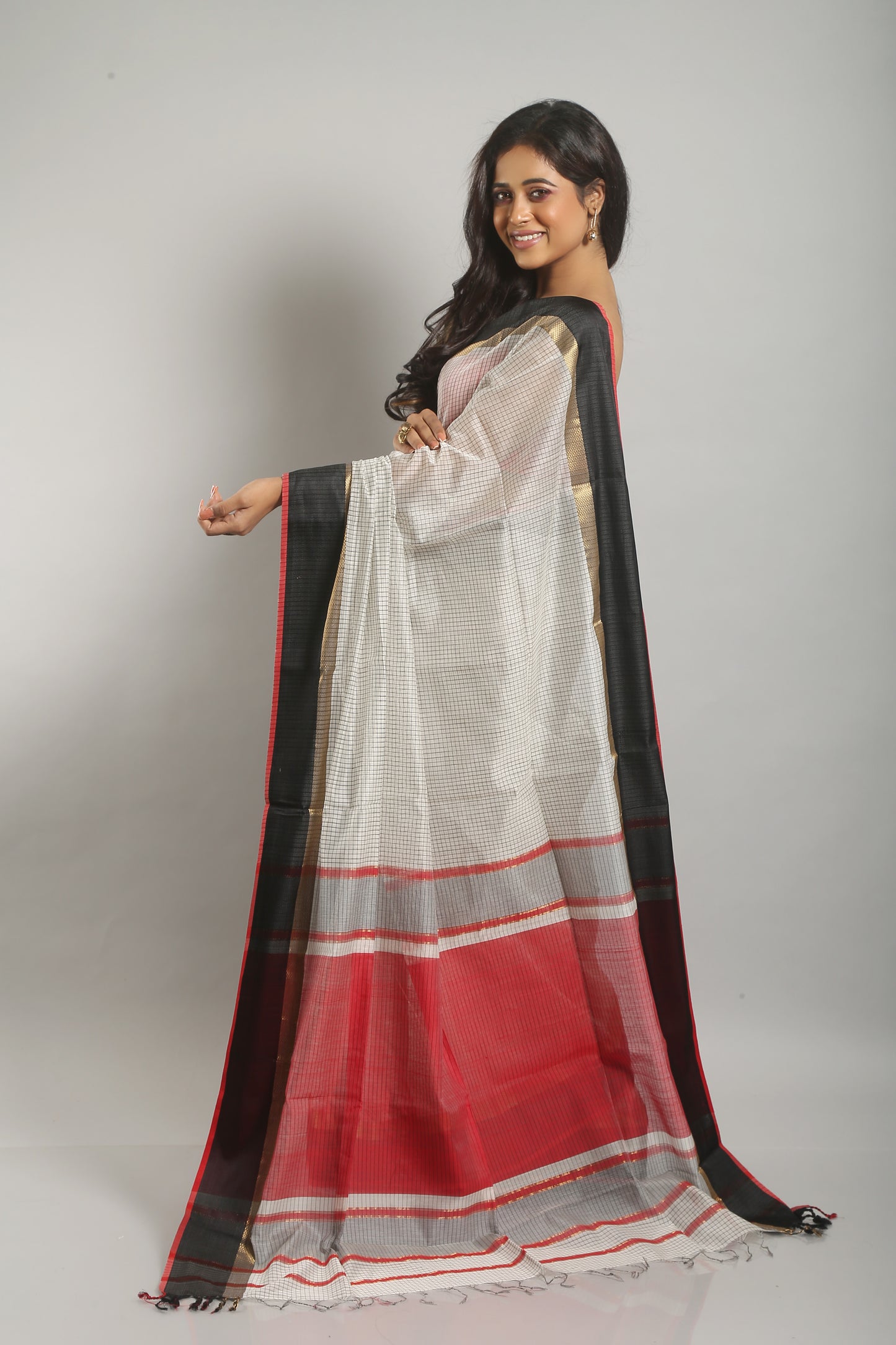 Pasty Chequered Tissue Saree