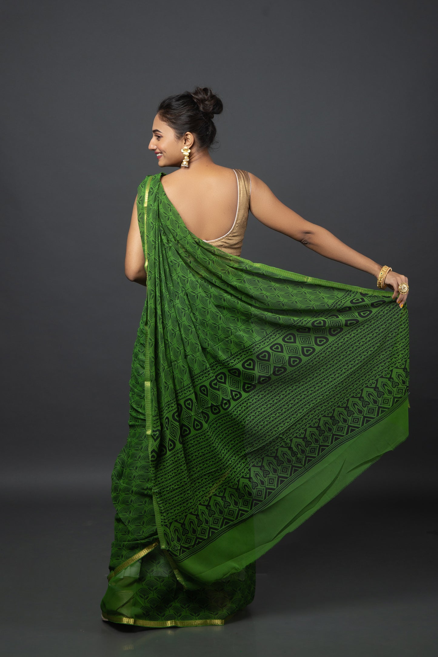 Solid Green Chiffon Saree