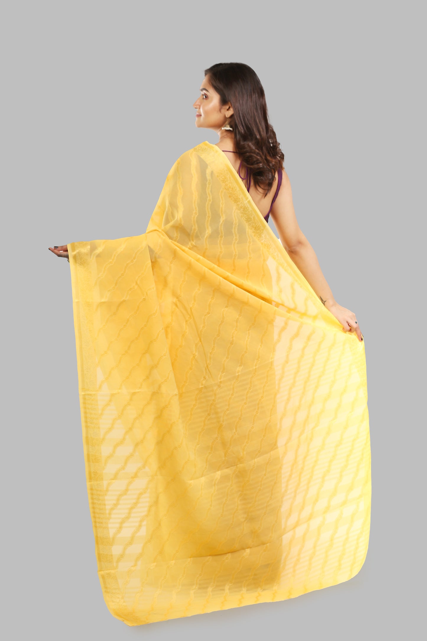 Tracery Bleached Georgette Blend Saree