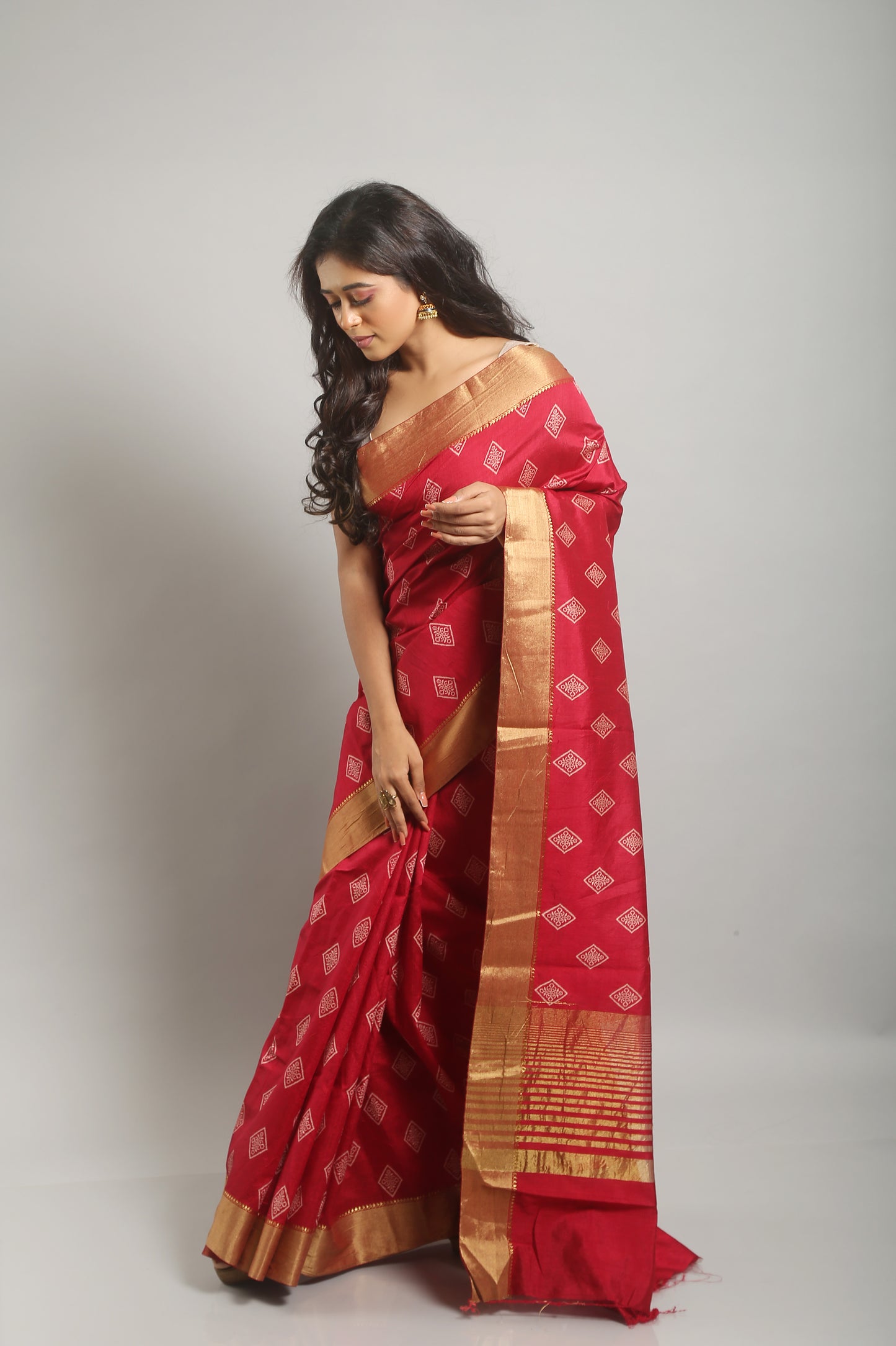 Traditional Rosette Tussar Saree